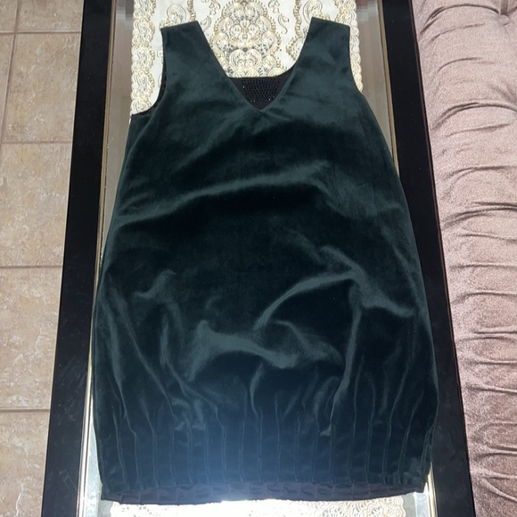 Black velvet sleeveless mini dress with beaded collar - Picture 2 of 2